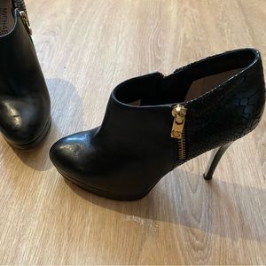 Michael Kors Black leather stiletto shoes - Size 5.5